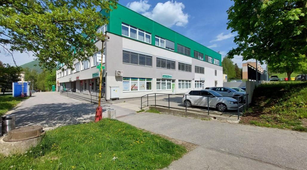 PRENÁJOM: administratívne priestory Pov. Bystrica, Hliny