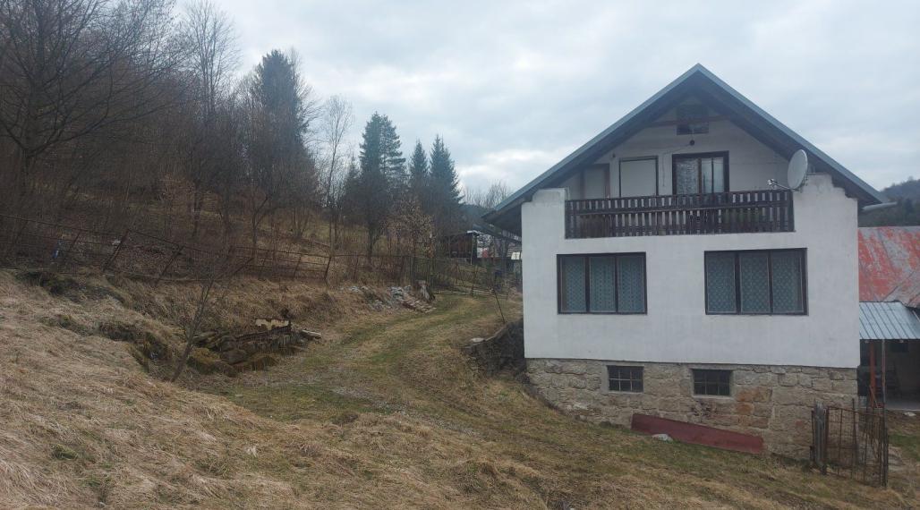 CHALUPA - V BLÍZKOSTI LYŽIARSKEHO STREDISKA - 65 000.-€