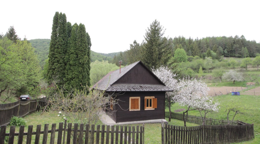 PREDAJ - CHATA V KRÁSNOM PROSTREDÍ - Pružina časť Mlynište