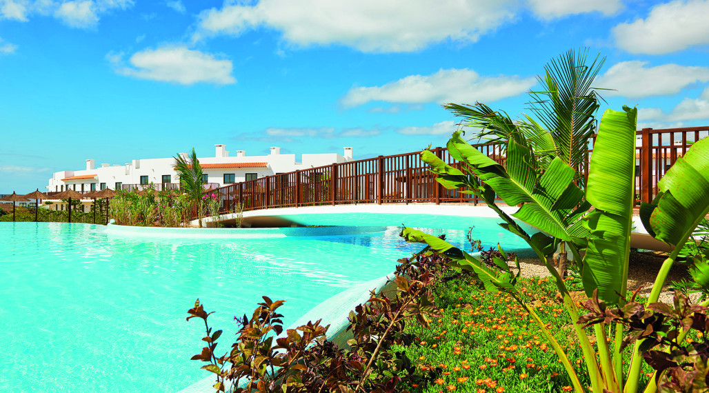 KAPVERDY - 2 SPÁLŇOVÁ VILA - pobrežie ostrova Sal