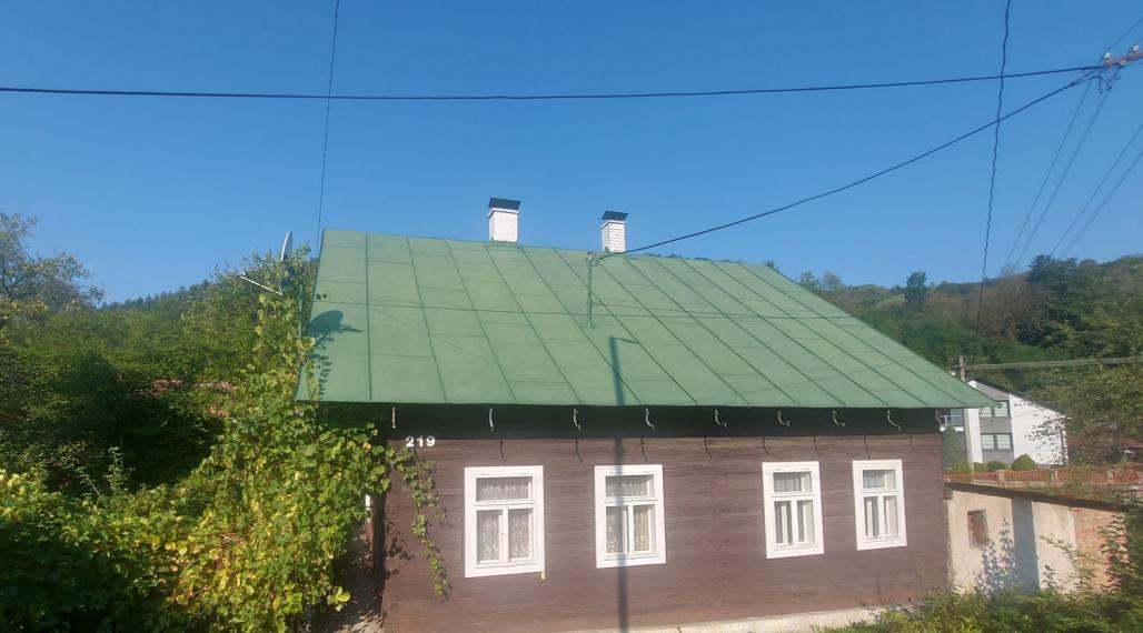 ZNÍŽENÁ CENA - MALEBNÁ DREVENICA  S POZEMKOM - LAZY pod MAKYTOU