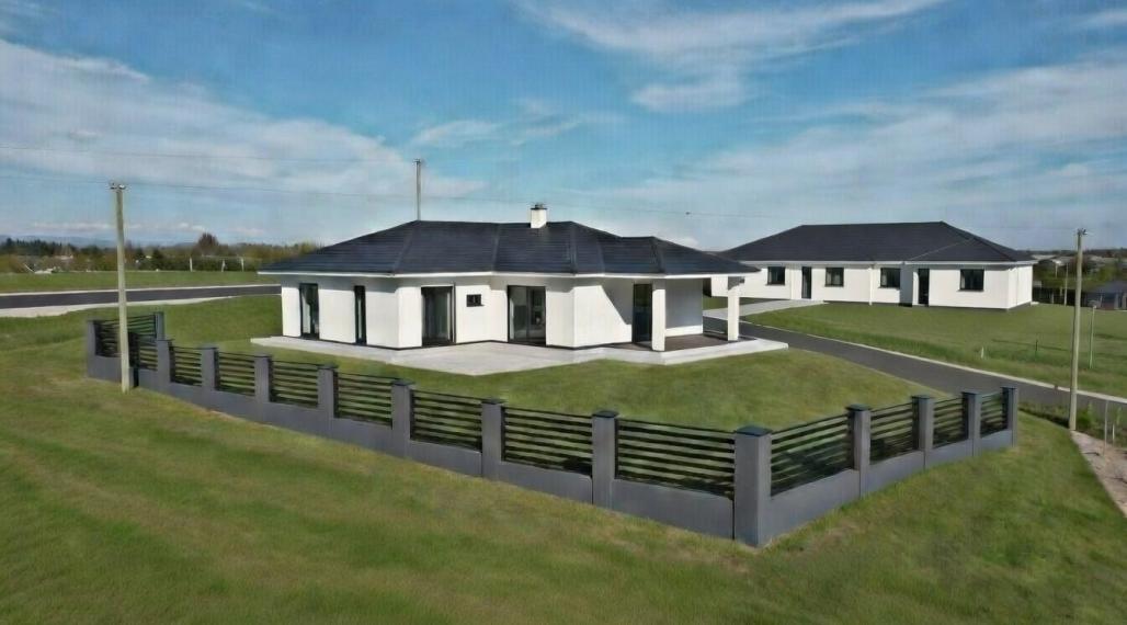 POZEMOK S PLATNÝM STAVEBNÝM POVOLENÍM NA VÝSTAVBU RD - PÚCHOV