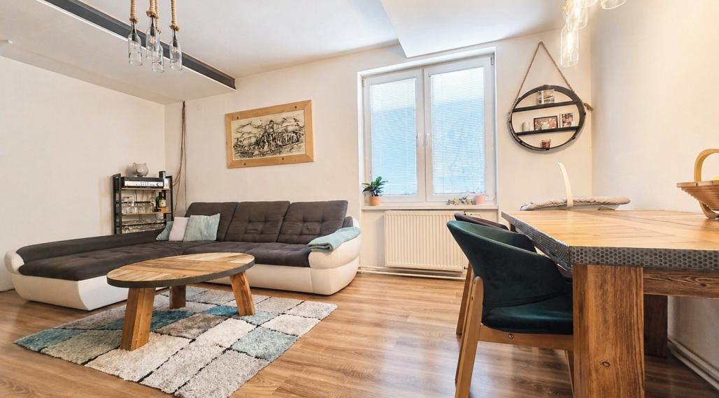 PRENÁJOM - 3 IZBOVÝ ZARIADENÝ BYT - TRENČÍN - 700.-€