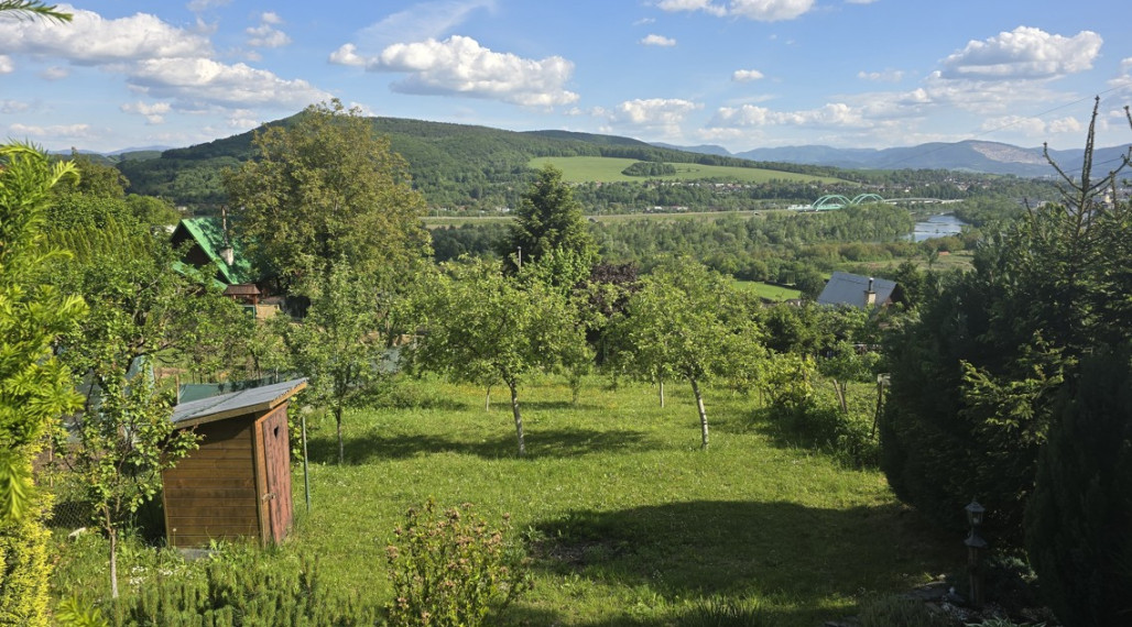 PREDAJ:  ZÁHRADA S KRÁSNYM VÝHĽADOM - PÚCHOV