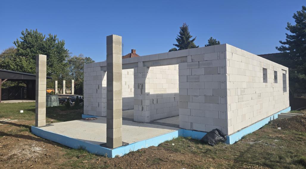 PREDAJ ATRAKTÍVNEHO HOLODOMU - KOSTOLNÁ-ZÁRIEČIE