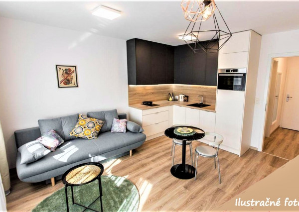 REZERVOVANÉ - PREDAJ - EXKLUZÍVNE - 1+1 IZBOVÝ BYT, Pov. Bystrica: 58 000,-€