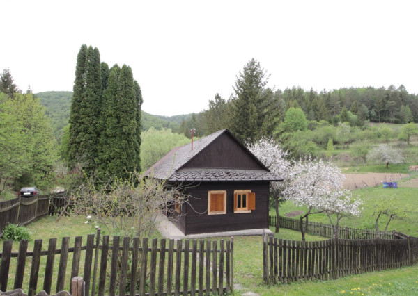 PREDAJ - CHATA V KRÁSNOM PROSTREDÍ - Pružina časť Mlynište