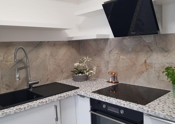 REZERVOVANÉ - NA PREDAJ 1,5 IZBOVÝ BYT S PREDZÁHRADKOU NA ROZKVETE