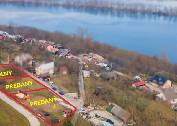 POZEMOK POD RD S PEKNÝMI VÝHĽADMI - MILOCHOV