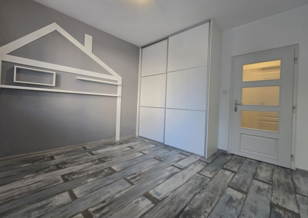 ZNÍŽENÁ CENA -  4IZ. BYT ZA CENU 3IZ. S PEKNOU DISPOZÍCIOU - PÚCHOV