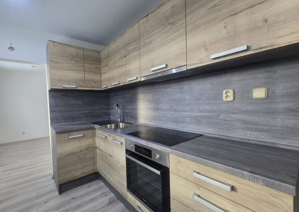 ZNÍŽENÁ CENA -  4IZ. BYT ZA CENU 3IZ. S PEKNOU DISPOZÍCIOU - PÚCHOV