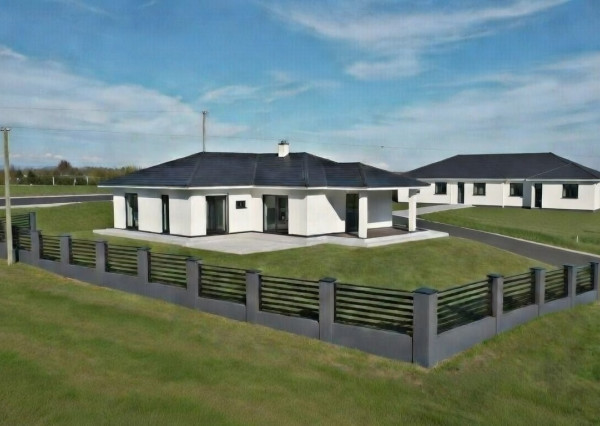 POZEMOK S PLATNÝM STAVEBNÝM POVOLENÍM NA VÝSTAVBU RD - PÚCHOV