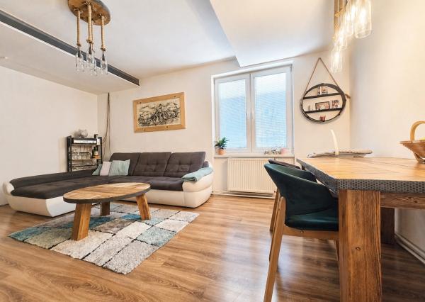PRENÁJOM - 3 IZBOVÝ ZARIADENÝ BYT - TRENČÍN - 700.-€