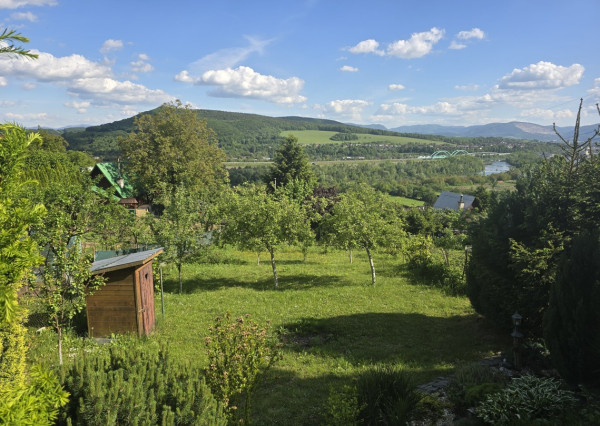PREDAJ:  ZÁHRADA S KRÁSNYM VÝHĽADOM - PÚCHOV