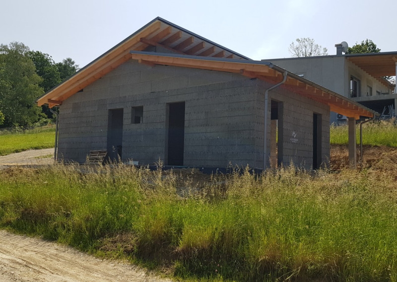 NOVOSTAVBA - 4IZ BUNGALOV V POVAŽSKEJ BYSTRICI S VÝHĽADOM NA HRAD